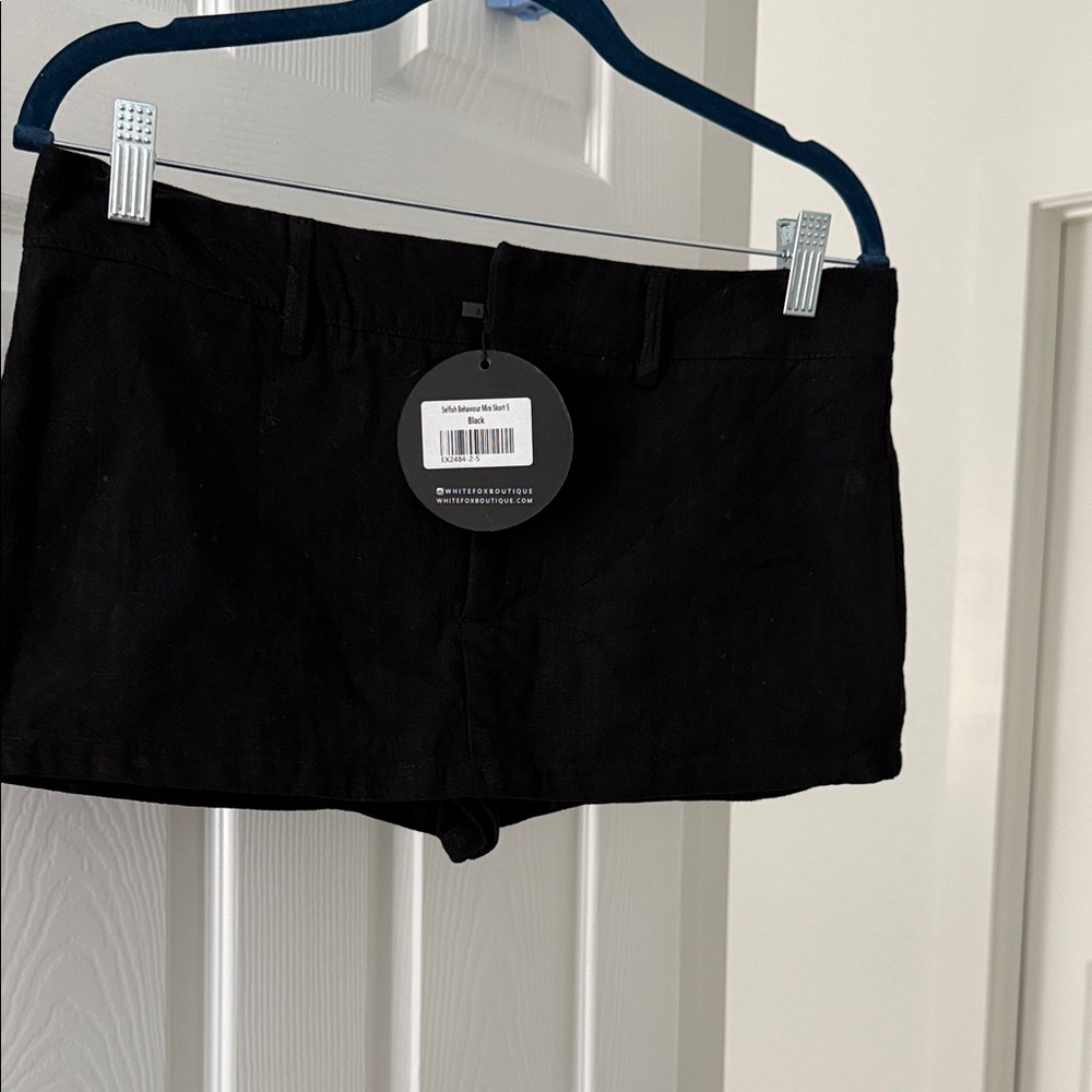 White Fox Boutique High Waist Black Skort